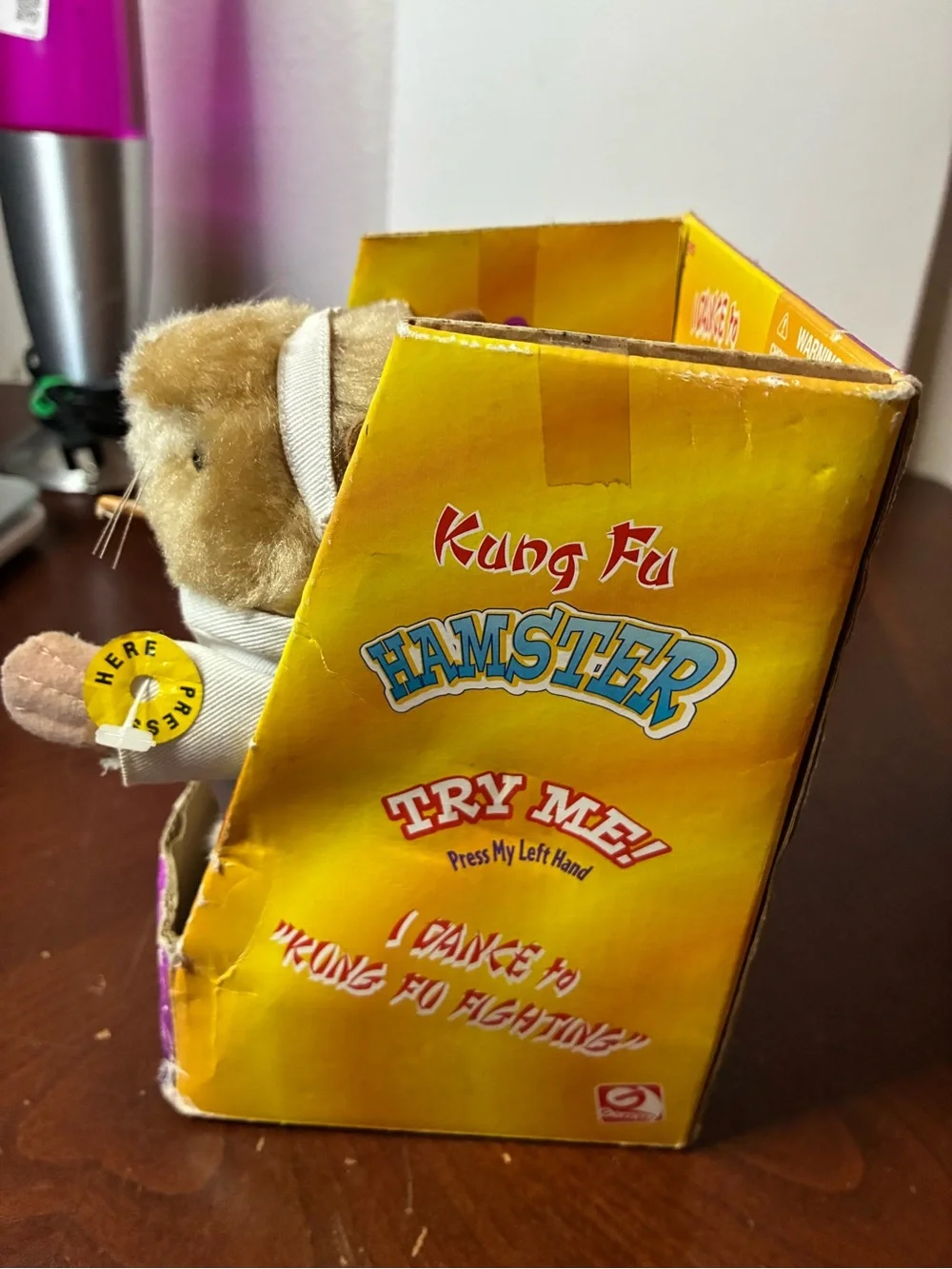 Gemmy 2001 Kung Fu Fighting Dancing Martial Arts Hamster - Works! Original Box